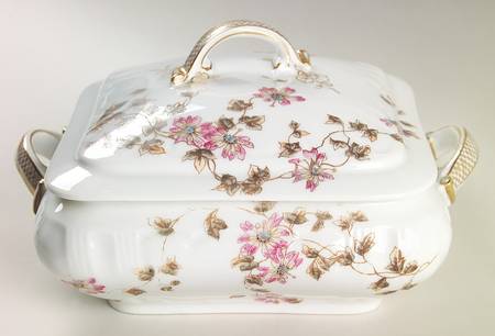 Schleiger 373 Square Covered Vegetable
