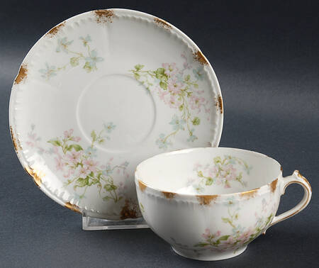Schleiger 381a Flat Cup & Saucer Set