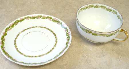 Schleiger 397 Flat Cup & Saucer Set