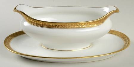 Schleiger 404 Gravy Boat with Attached Underplate