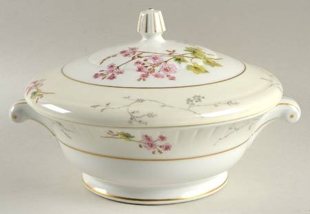 Spring Blossom Round Covered Vegetable