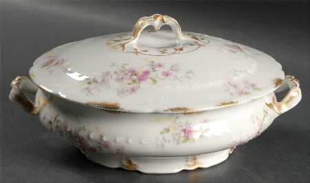 The Trocadero Round Covered Vegetable