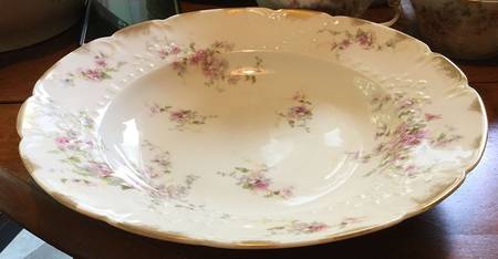 The Trocadero Rim Soup Bowl