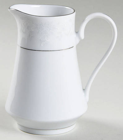 Annie (White & Gray Desgn) Creamer