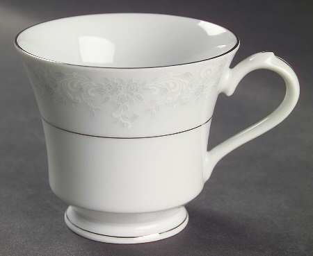 Annie (White & Gray Desgn) Footed Cup