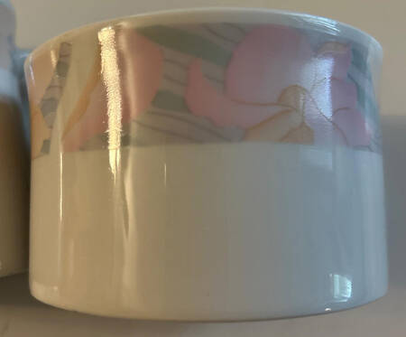 Sara Flat Cup by China Pearl