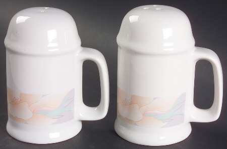 Sara Oversized Salt & Pepper Set