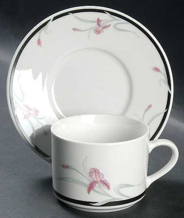 Versailles Flat Cup & Saucer Set