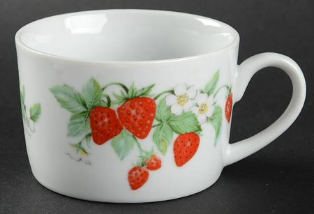Berry Orchard Flat Cup