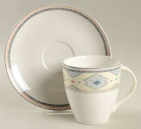Ellington Flat Cup & Saucer Set