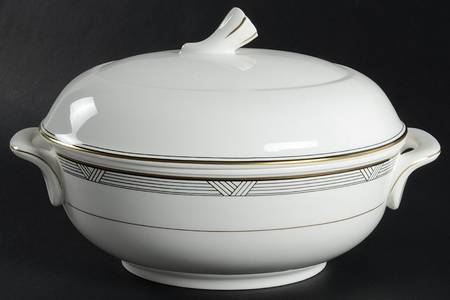 Empire House Oval Covered Vegetable
