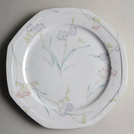 Fresh As Spring 12" Chop Plate (Round Platter)