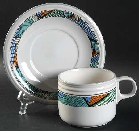 Geometry Flat Cup & Saucer Set