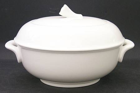 Heritage White Oval Covered Vegetable
