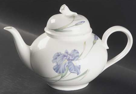 Iris Teapot & Lid