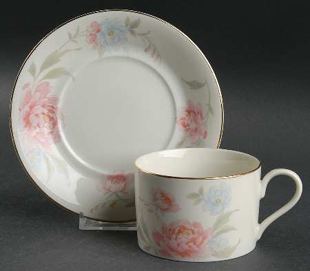 Santa Rosa Flat Cup & Saucer Set