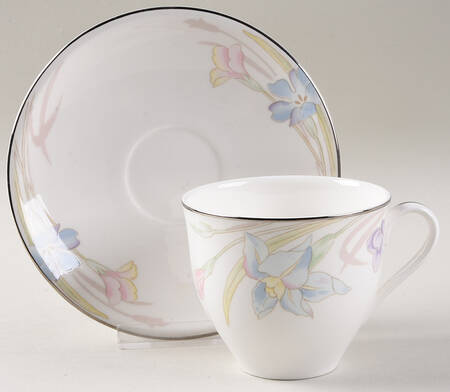 Spring Surf Flat Cup & Saucer Set