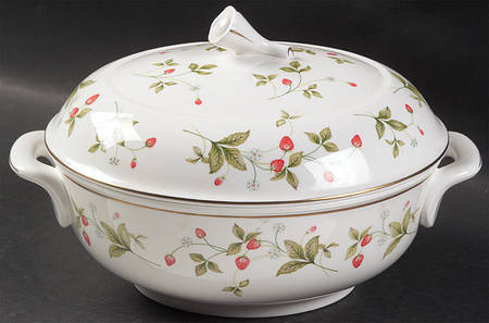 Strawberry Field Oval Covered Vegetable