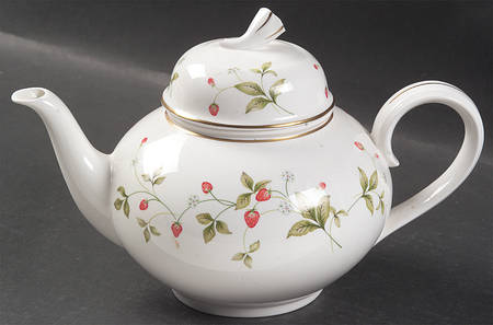 Strawberry Field Teapot & Lid