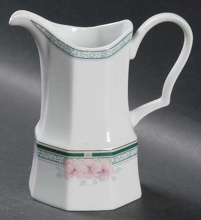 Wellesley Creamer