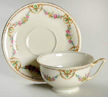 CHU3 Footed Cup & Saucer Set