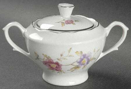 Louise (Scalloped) Sugar Bowl & Lid