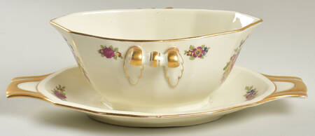 CIM16 Gravy Boat with Attached Underplate