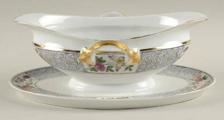 Nankin (Cze) Gravy Boat with Attached Underplate