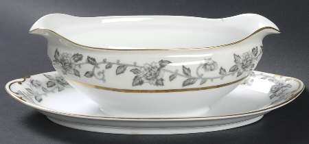 Minuit Rose Gravy Boat with Attached Underplate