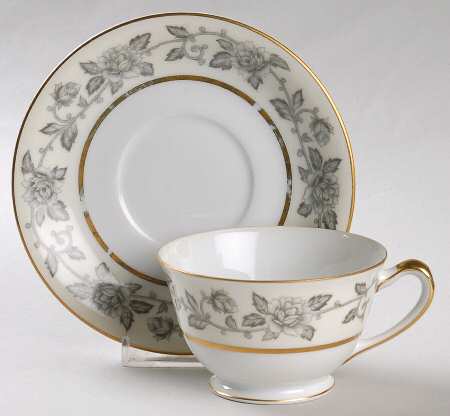Minuit Rose Footed Cup & Saucer Set