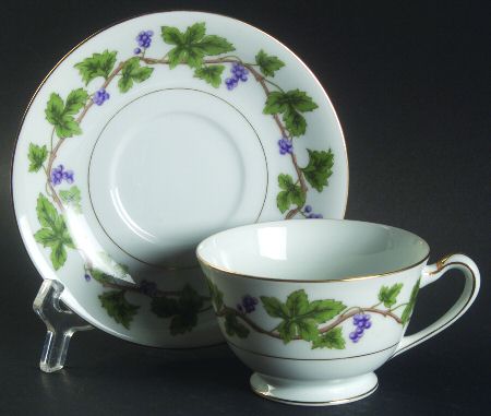 Vineyard Footed Cup & Saucer Set