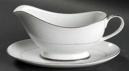 Moonlight Gravy Boat & Underplate/Relish