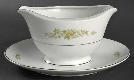 Sutton Gravy Boat with Attached Underplate