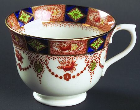 3775 Footed Cup