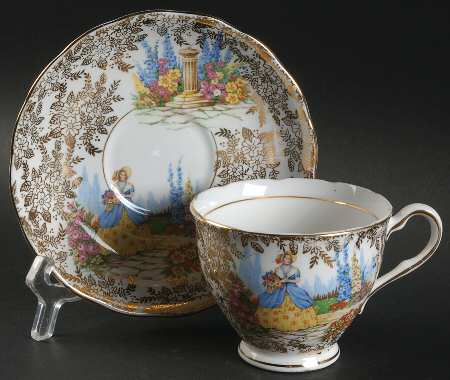 CLC10 Footed Cup & Saucer Set