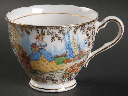 CLC10 Footed Cup