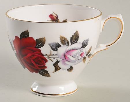 7906 Footed Cup