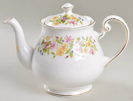Hedgerow Teapot & Lid