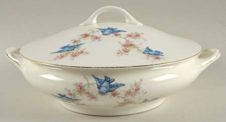 Bluebird Round Covered Vegetable