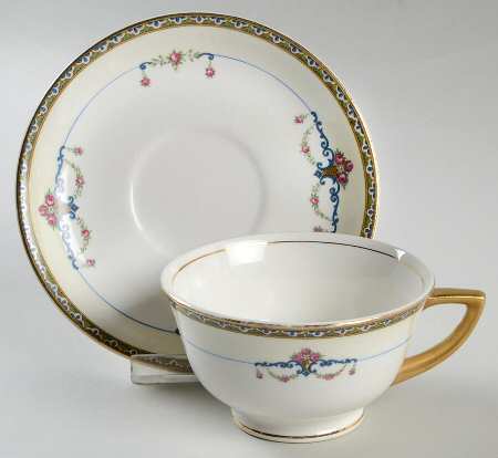 Tokio Footed Cup & Saucer Set