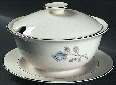 Blue Rhapsody Gravy Boat w/Attached Underplate & Lid by Carillon