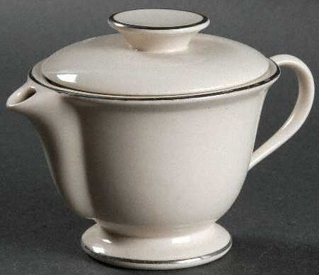 Encore Creamer & Lid