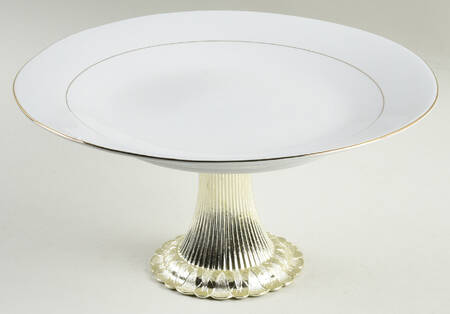 Classic Elegance Cake Stand with 4"-5" Metal Pedestal  Hc