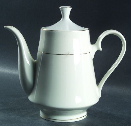 Classic Elegance Coffee Pot & Lid