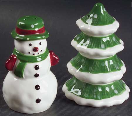 Log Cabin Christmas Figural Salt & Pepper Set