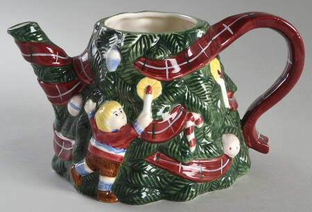 O'Tannenbaum Figural Teapot No Lid