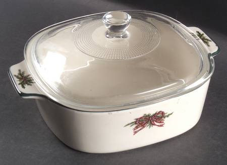 O'Tannenbaum 1.75 Qt Round Covered Casserole No Lid