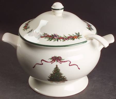 O'Tannenbaum Tureen & Lid w/Ladle
