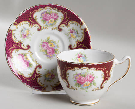 Chelsea Footed Cup & Saucer Set