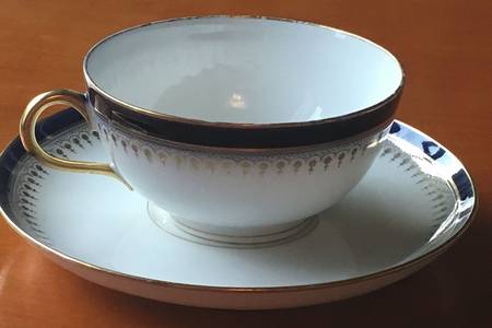 CMT17 Footed Cup & Saucer Set